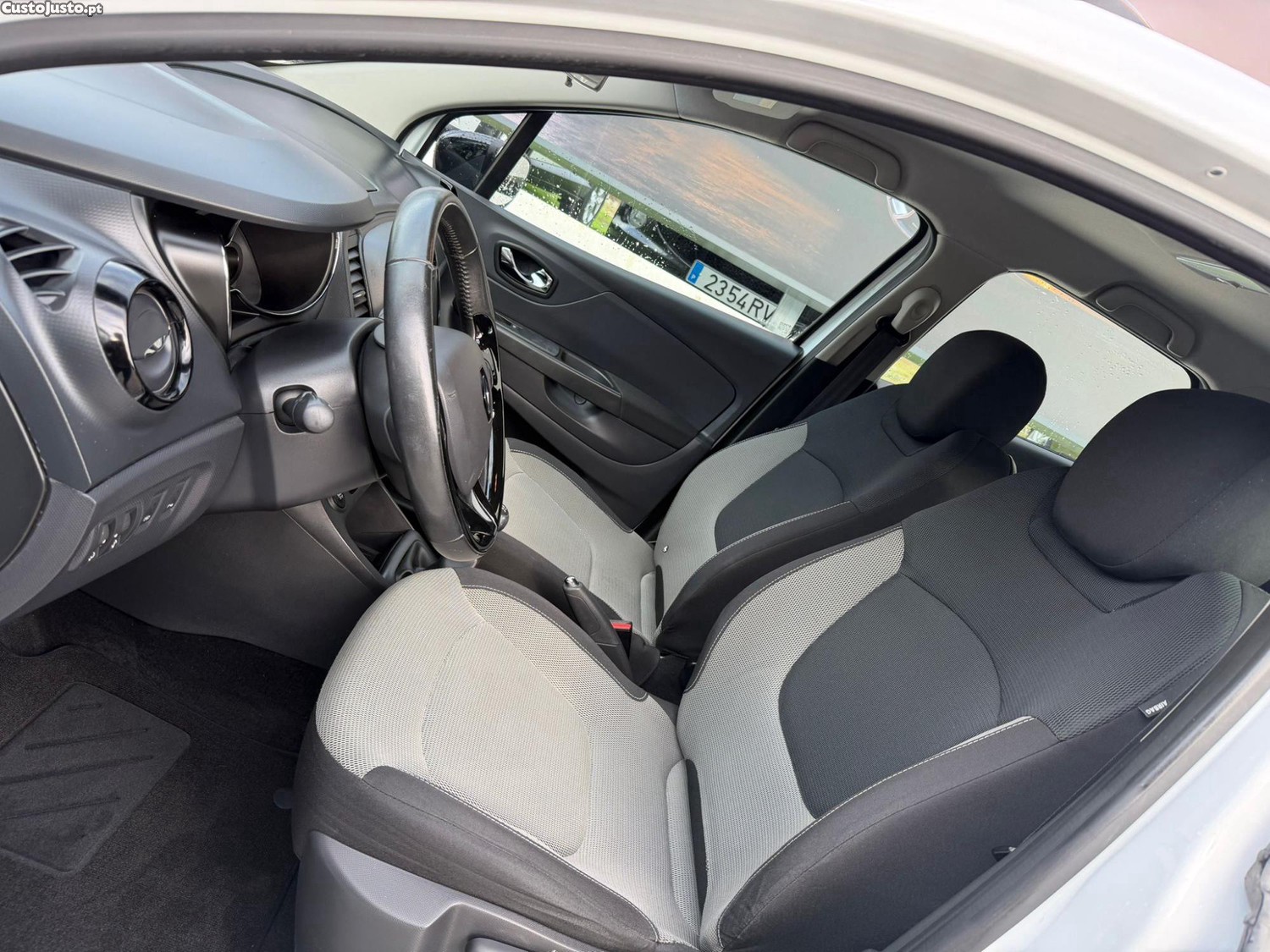 Renault Captur 1.5DCI 152000KM — fotografia 5