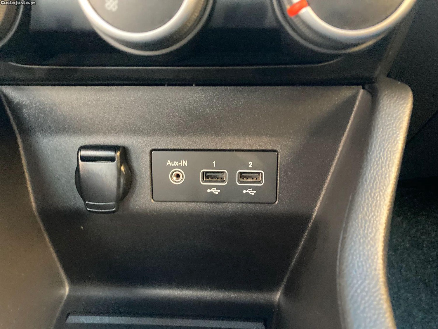 Renault Clio 1.0 TCe Evolution — fotografia 8