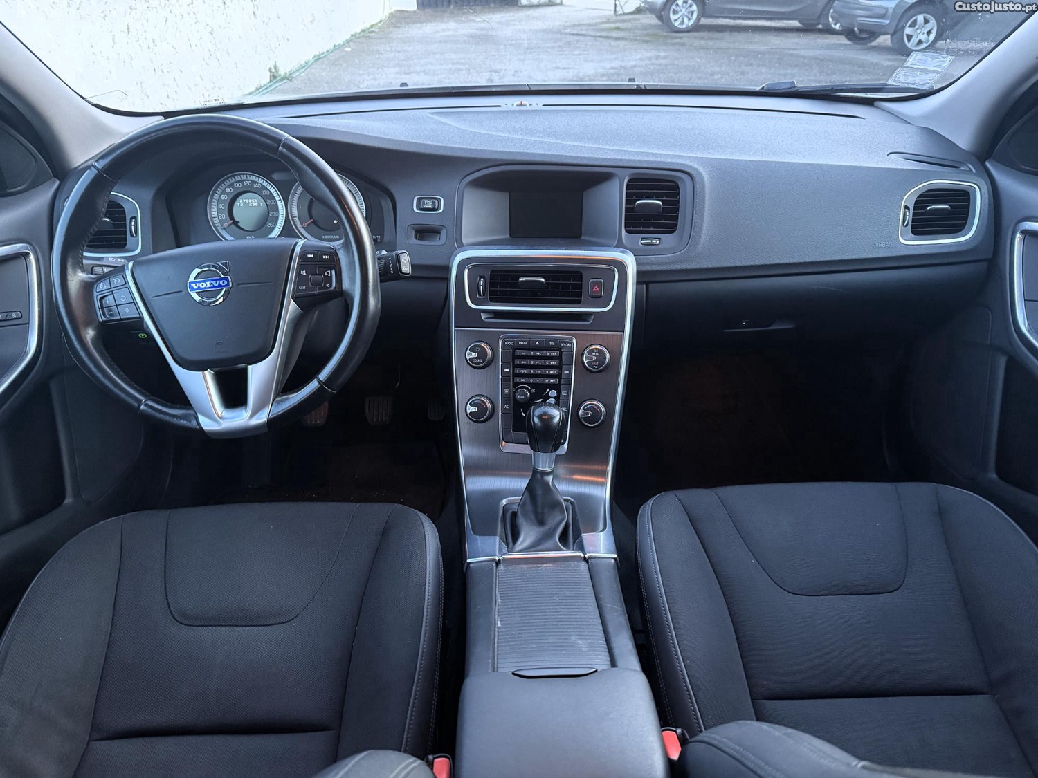 Volvo V60 D3 — fotografia 4