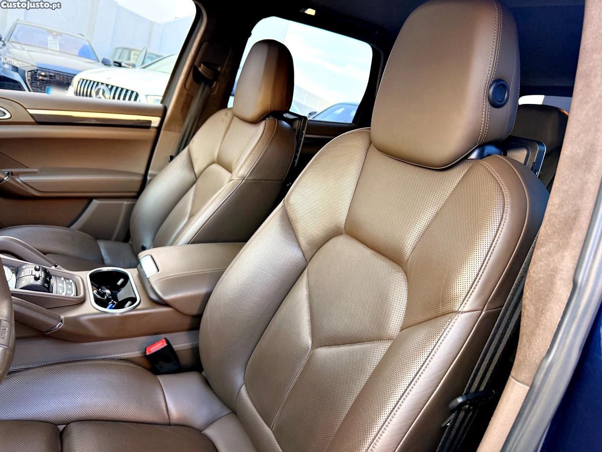 Porsche Cayenne Turbo — fotografia 37