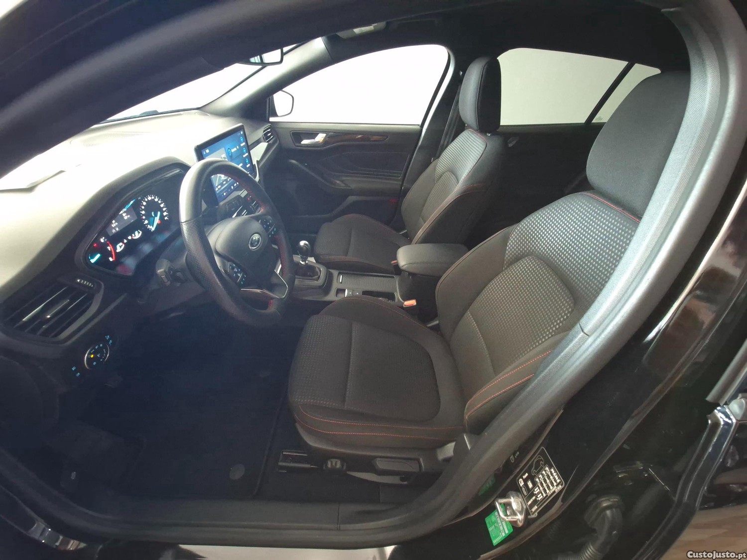 Ford Focus ST LINE — fotografia 2