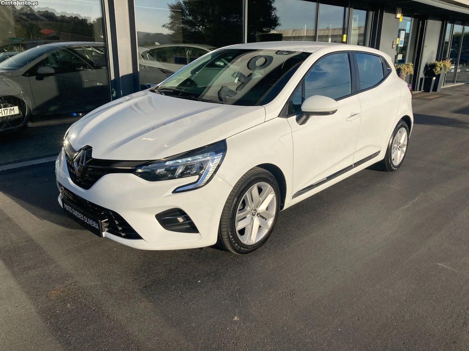 Renault Clio 1.0 TCe Evolution — fotografia 27