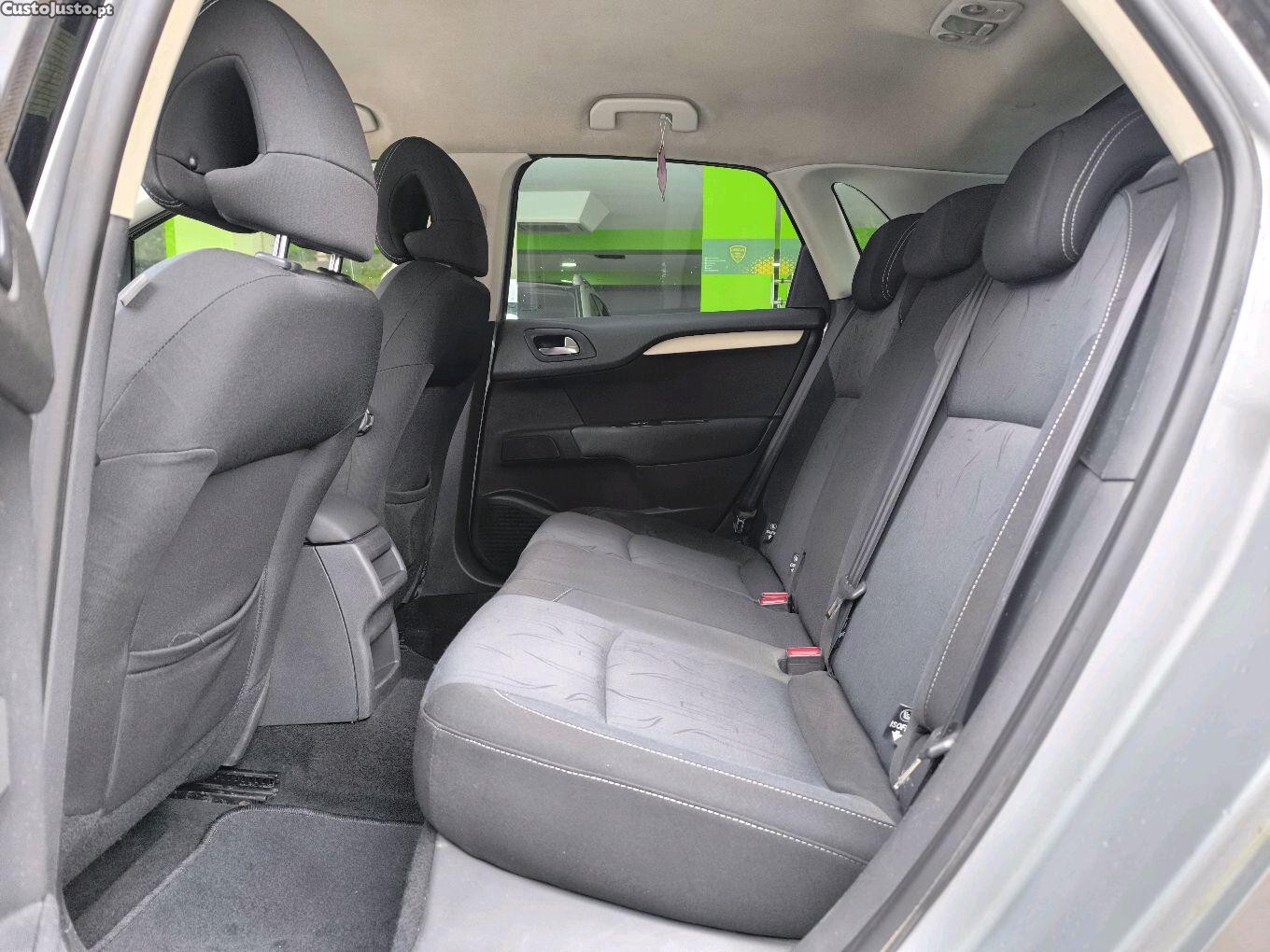 Citroën C4 1.6HDI — fotografia 2