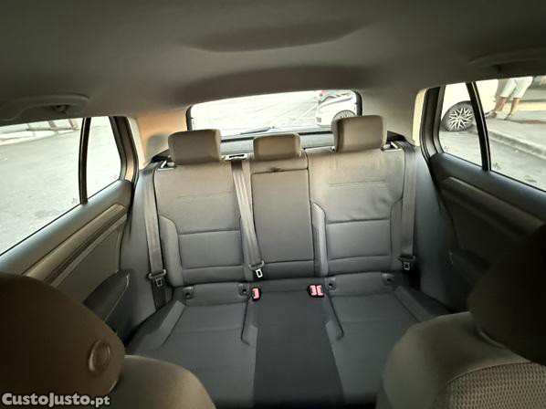 Volkswagen Golf Confortei e — fotografia 4