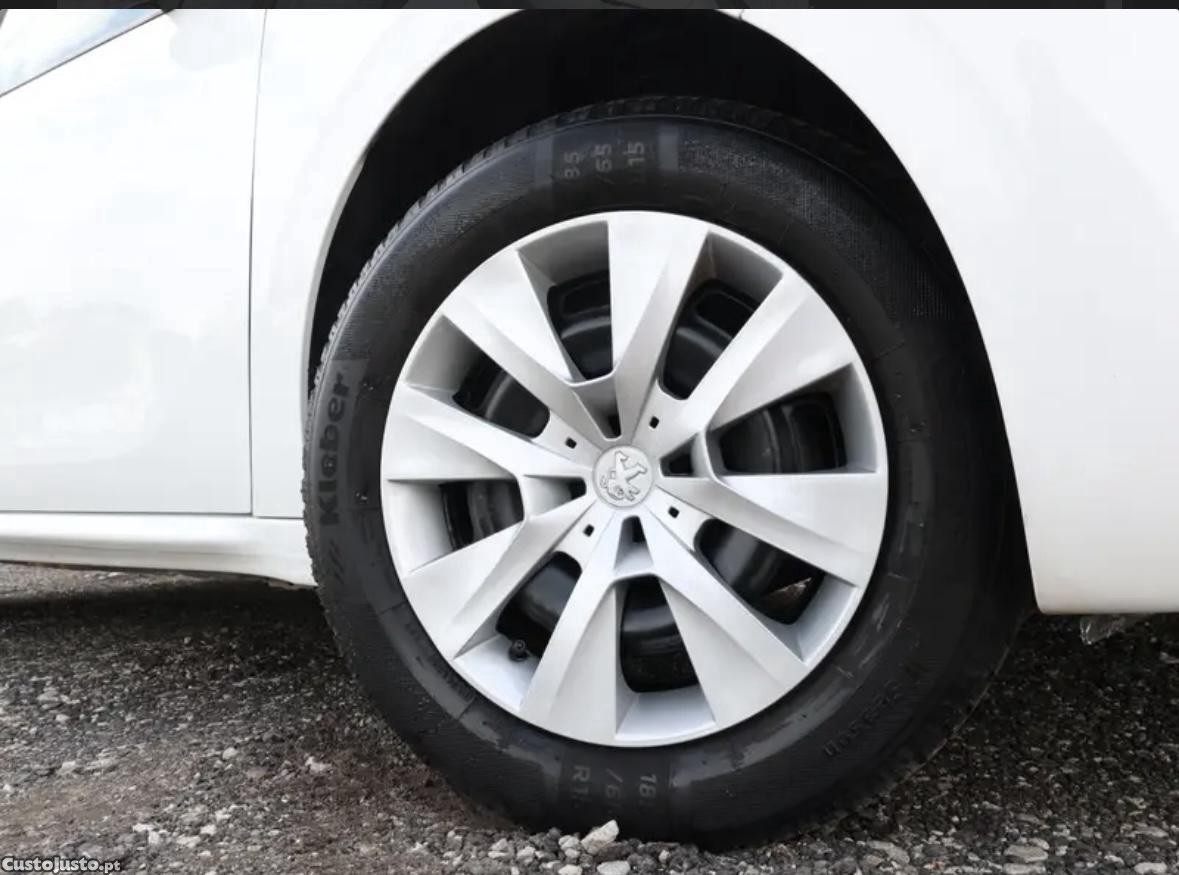 Peugeot 208 1.2 - 13 foto 4