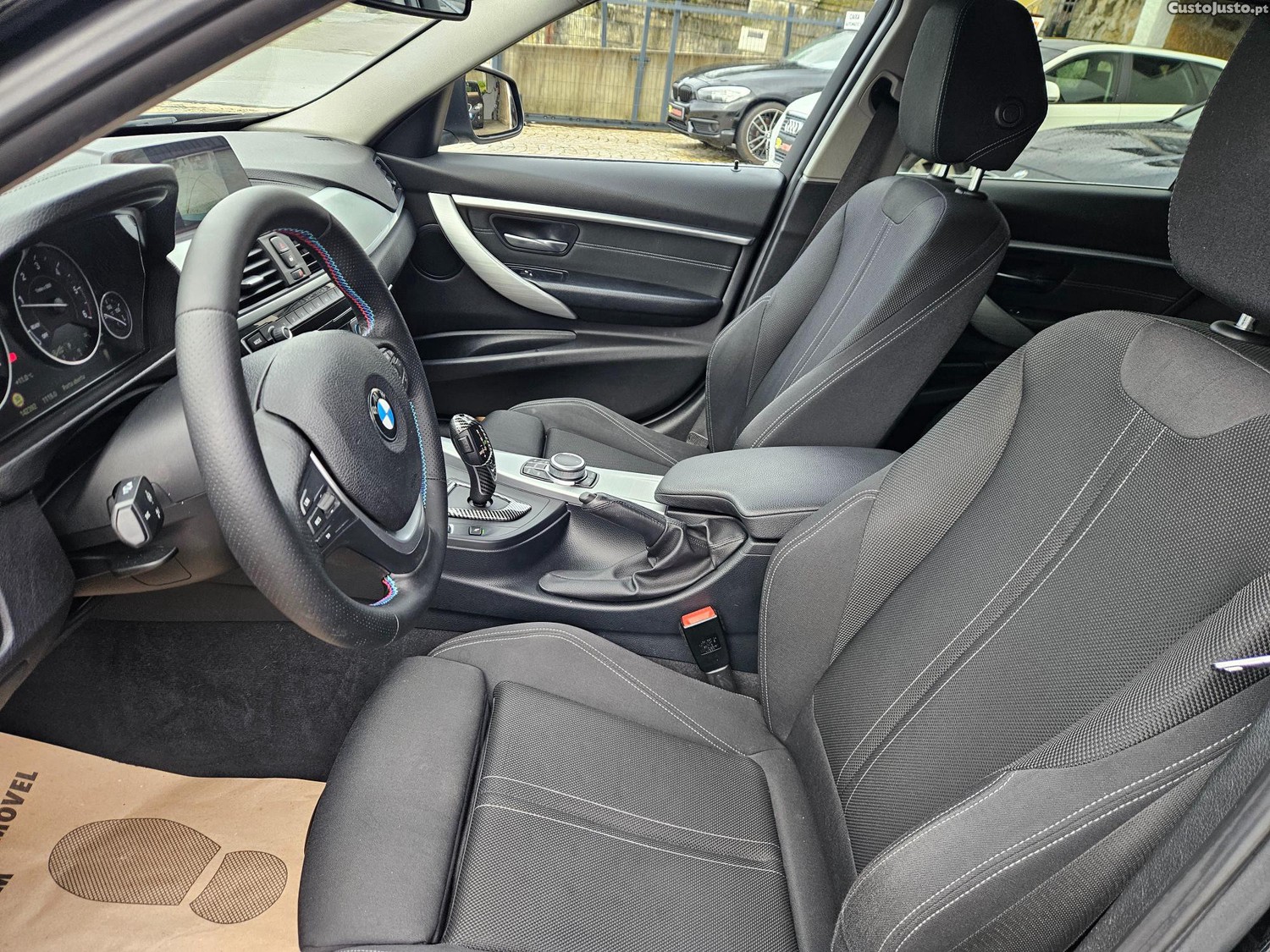BMW 318 D TOURING SPORT LINE — fotografia 12
