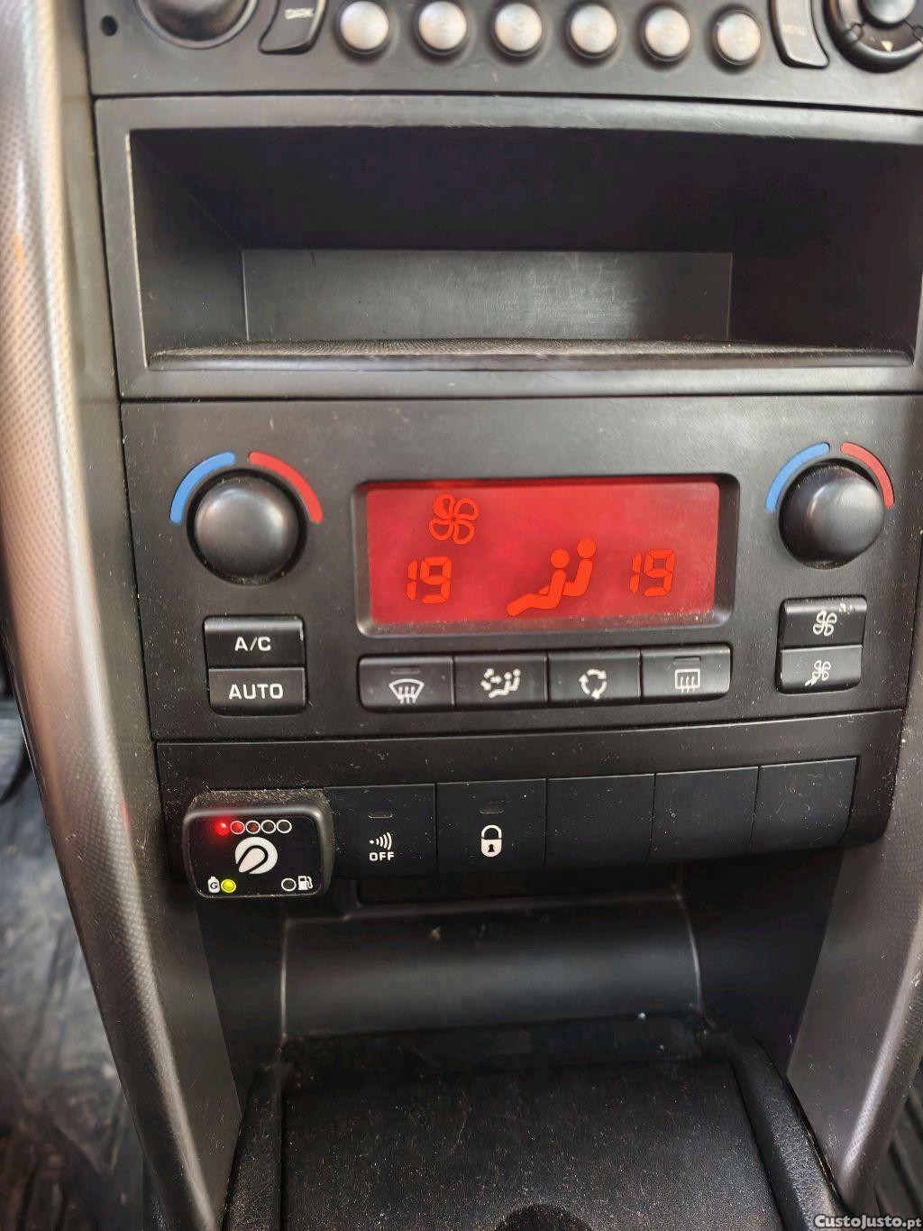 Peugeot 207 SW 1.4 SPORT GPL - 08 foto 5