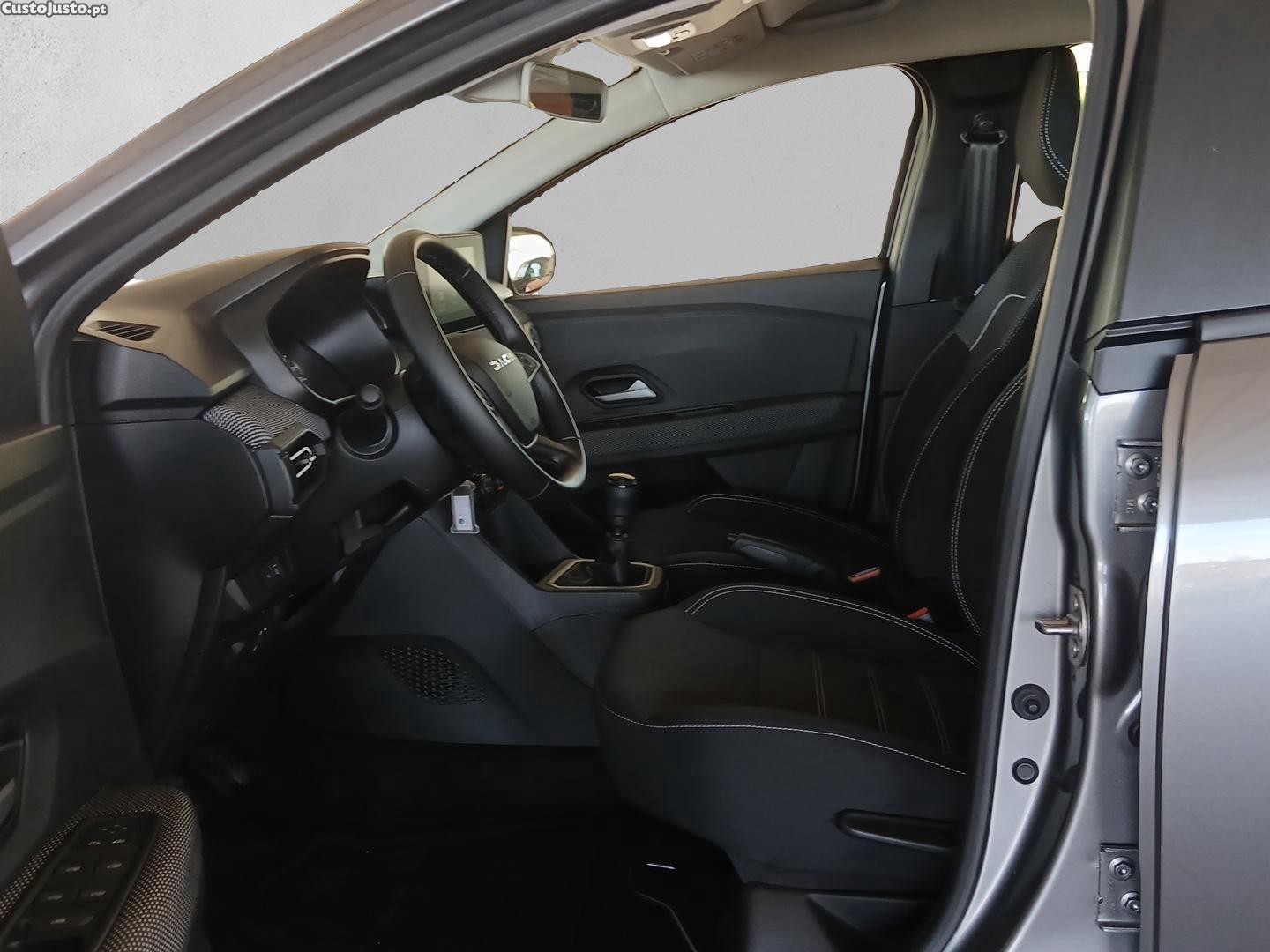 Dacia Sandero Expression - 25 foto 5