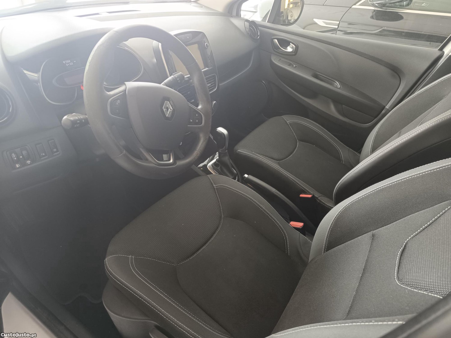Renault Clio Grandtour1.5 DCi EDC — fotografia 2