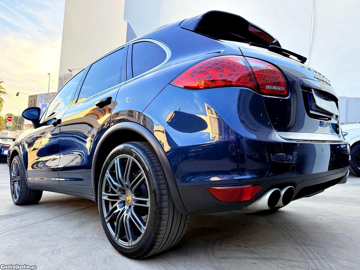 Porsche Cayenne Turbo — fotografia 8