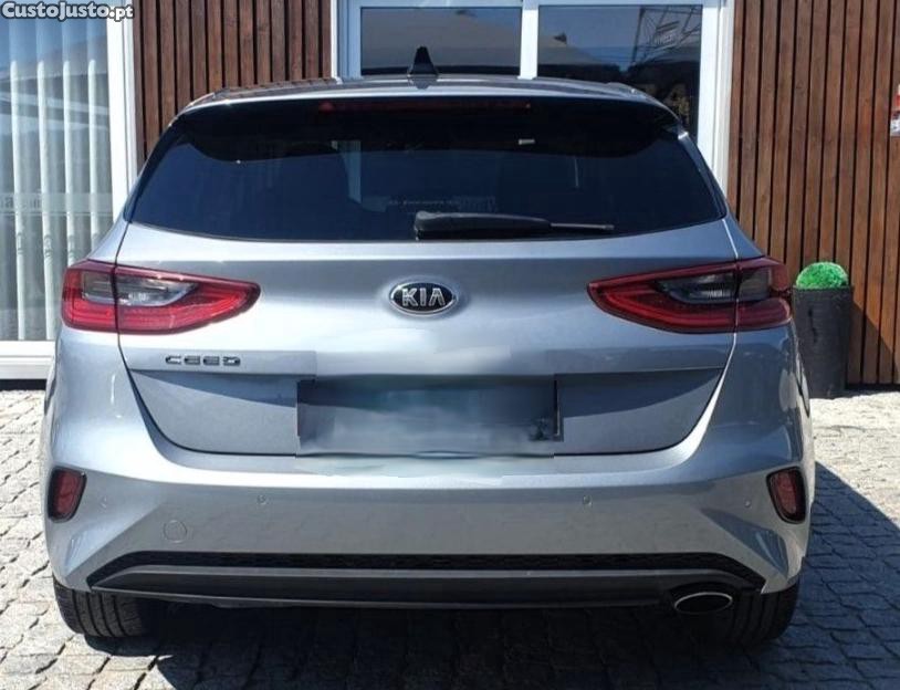 Kia Ceed TX — fotografia 3