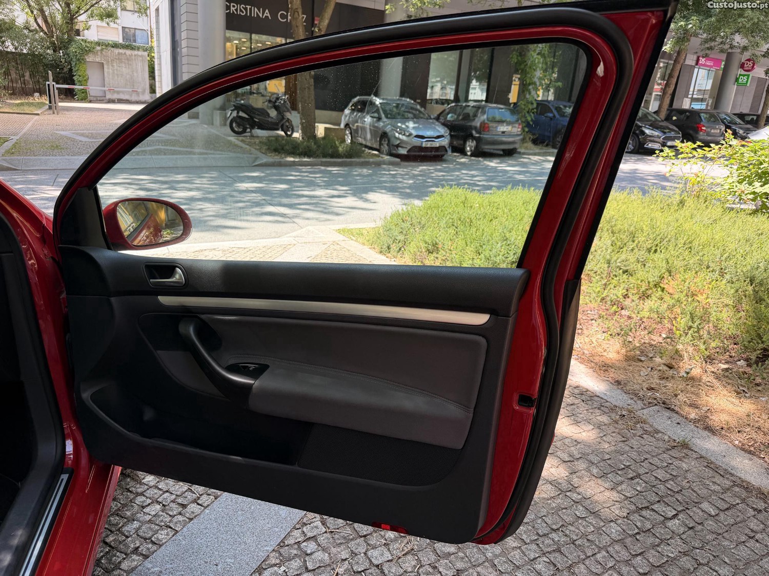 Volkswagen Golf 2.0 GTi — fotografia 10