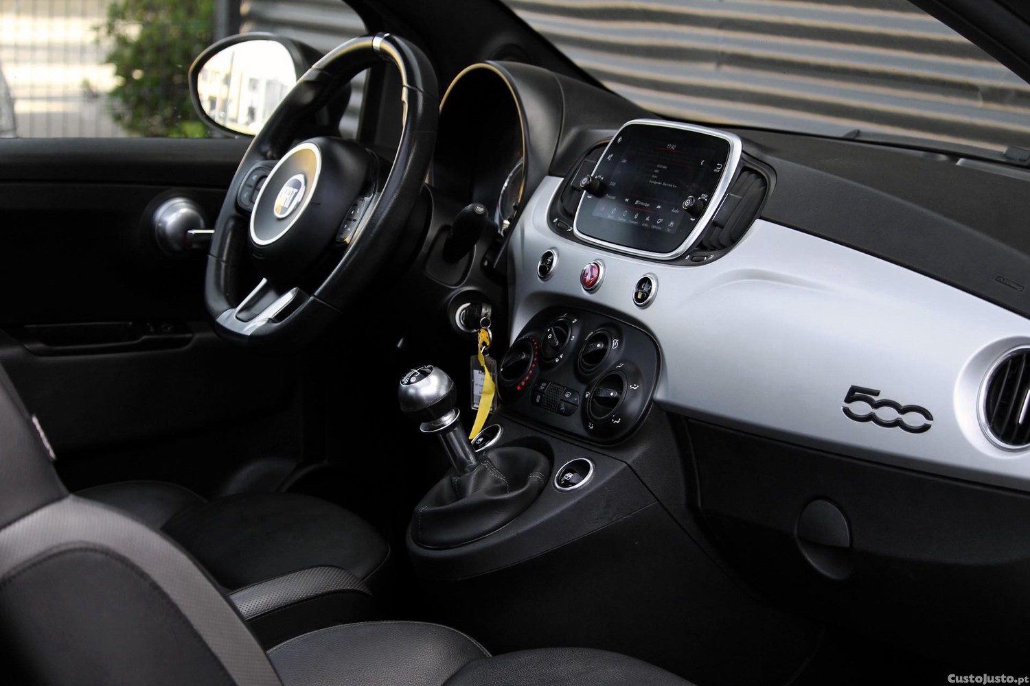 Fiat 500C 1.0 Hybrid Connect — fotografia 14