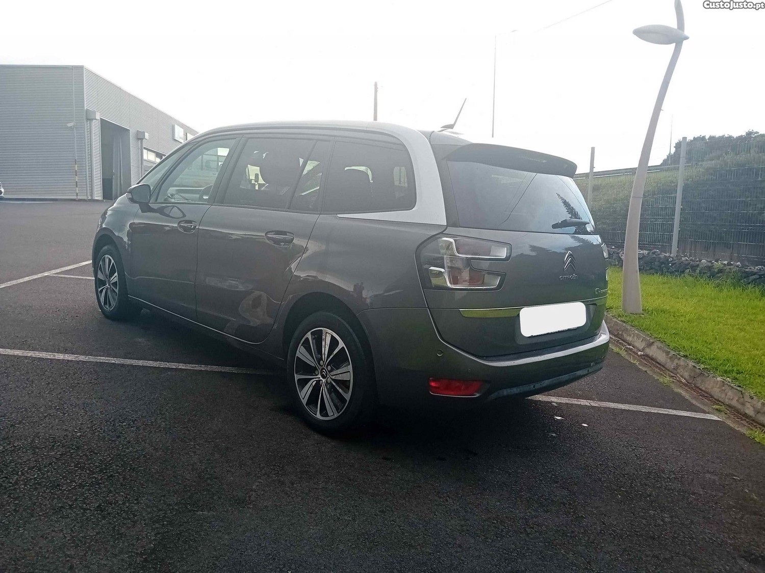 Citroën C4 Spacetourer 1.5 - 130 CV - 2018 - 7 Lugares - 18 — photo 4