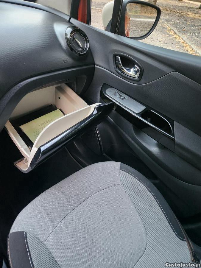 Renault Captur 1.5 dCi Expression — fotografia 5