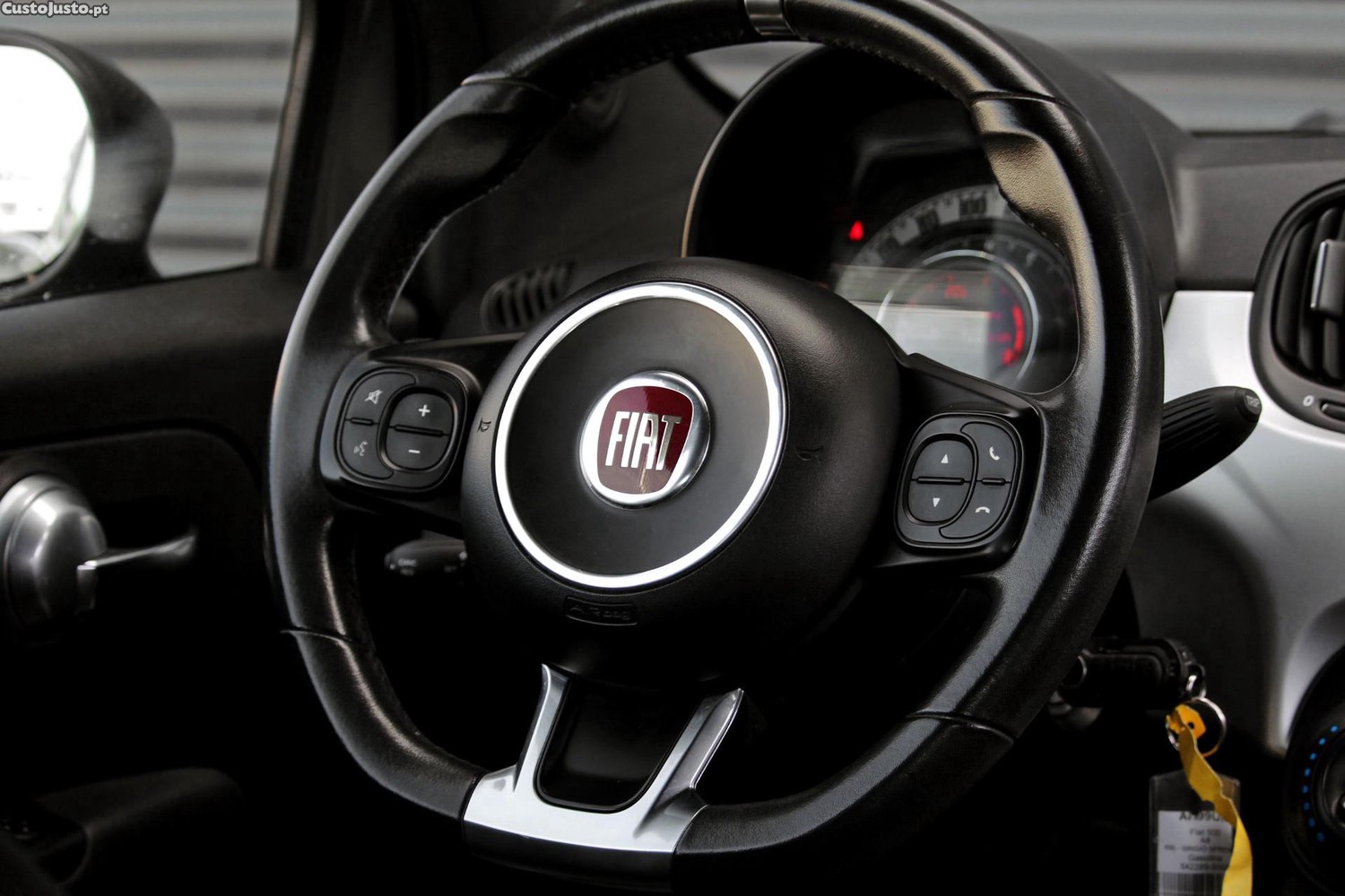 Fiat 500C 1.0 Hybrid Connect — fotografia 11