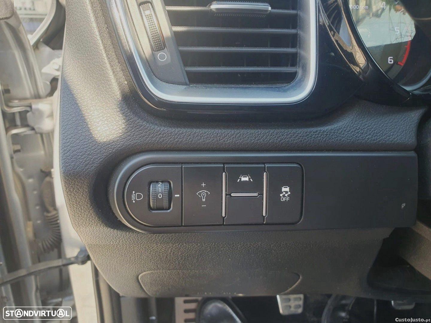 Kia Ceed TX — fotografia 7