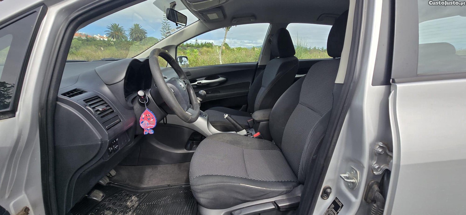 Toyota Auris Impecável 1.4D4D — fotografia 3