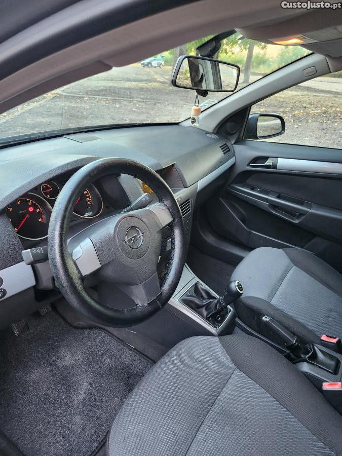 Opel Astra 1.7 CDTi Enjoy — photo 5