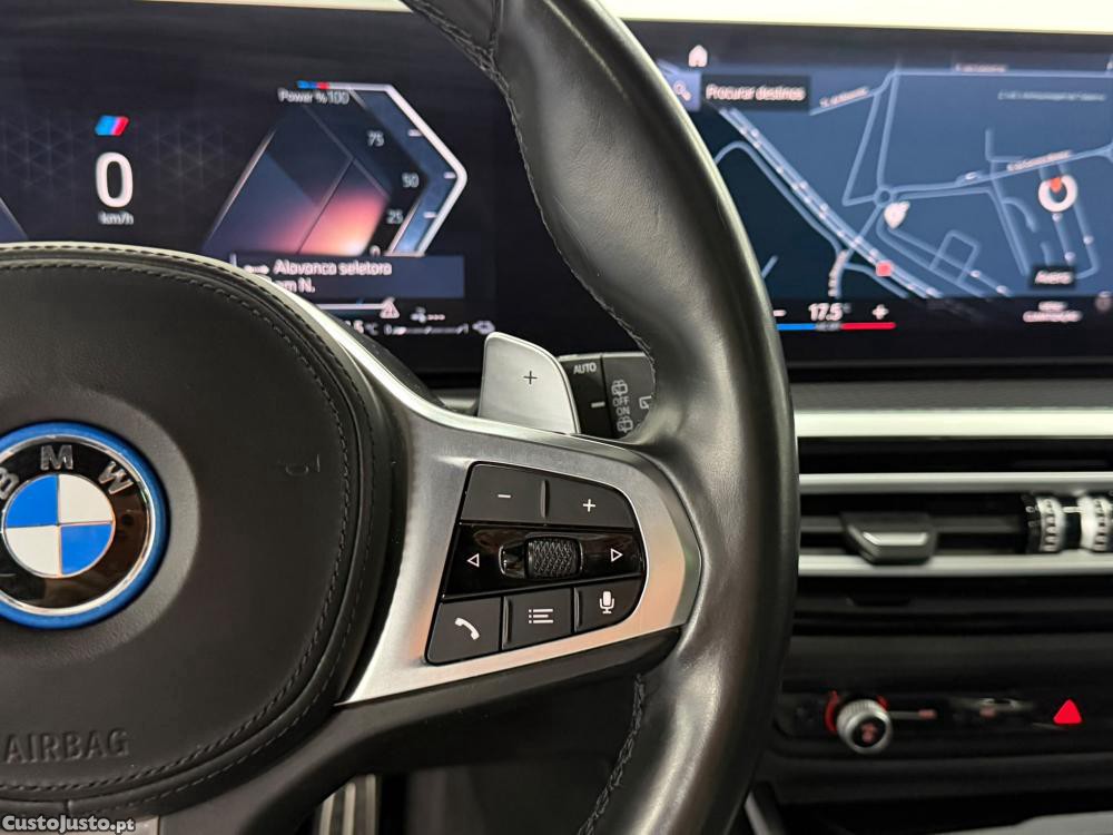 BMW 330 e Touring Pack M Aut — fotografia 10