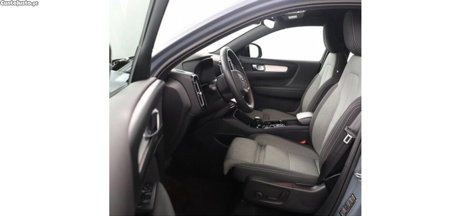 Volvo XC40 1.5 T2 Core Auto - 24 foto 5