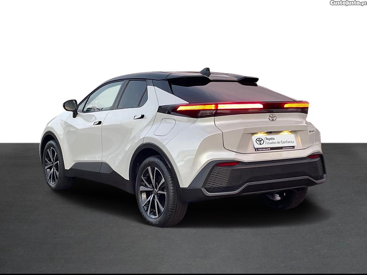 Toyota C-HR 2.0 HDF Plug-in Square Collection — fotografia 15