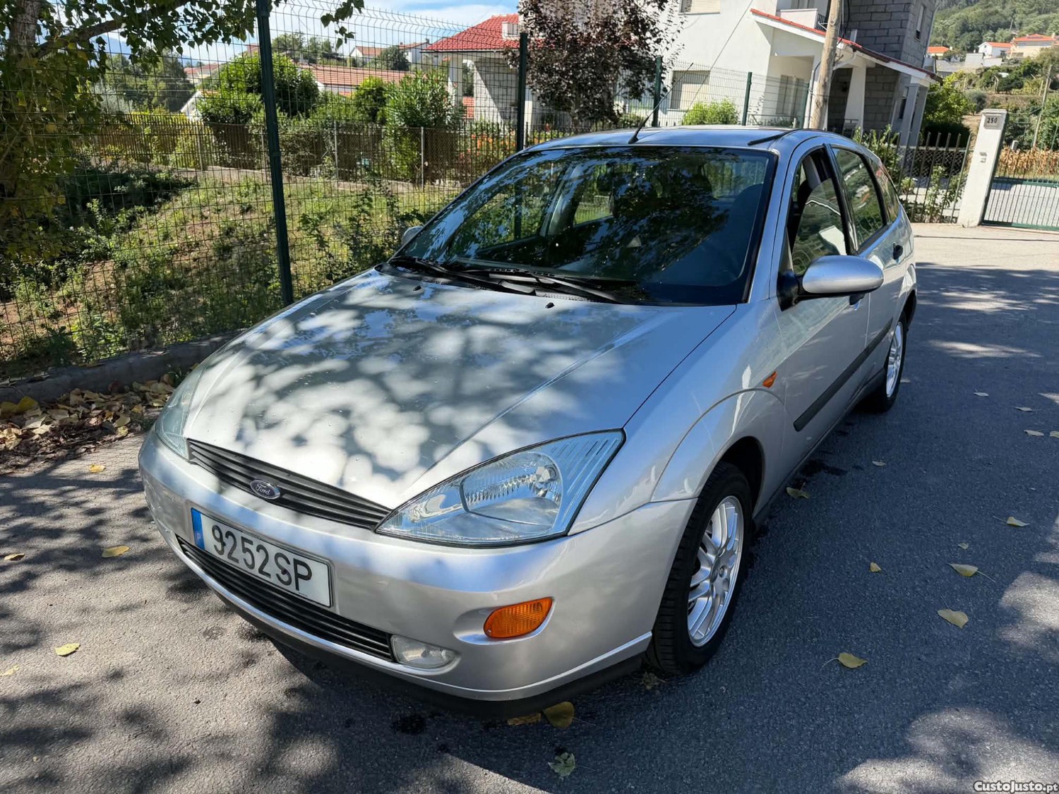 Ford Focus 1.4 16v AC ESTIMADO — photo 3