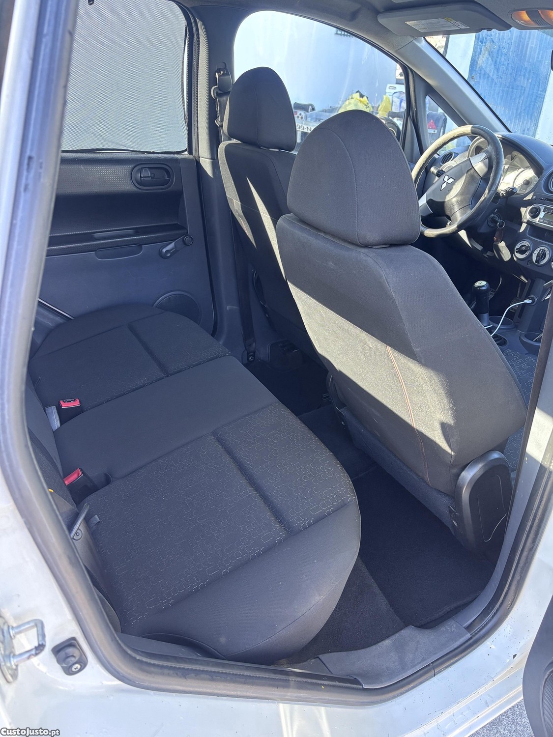 Mitsubishi Colt Confort — fotografia 5