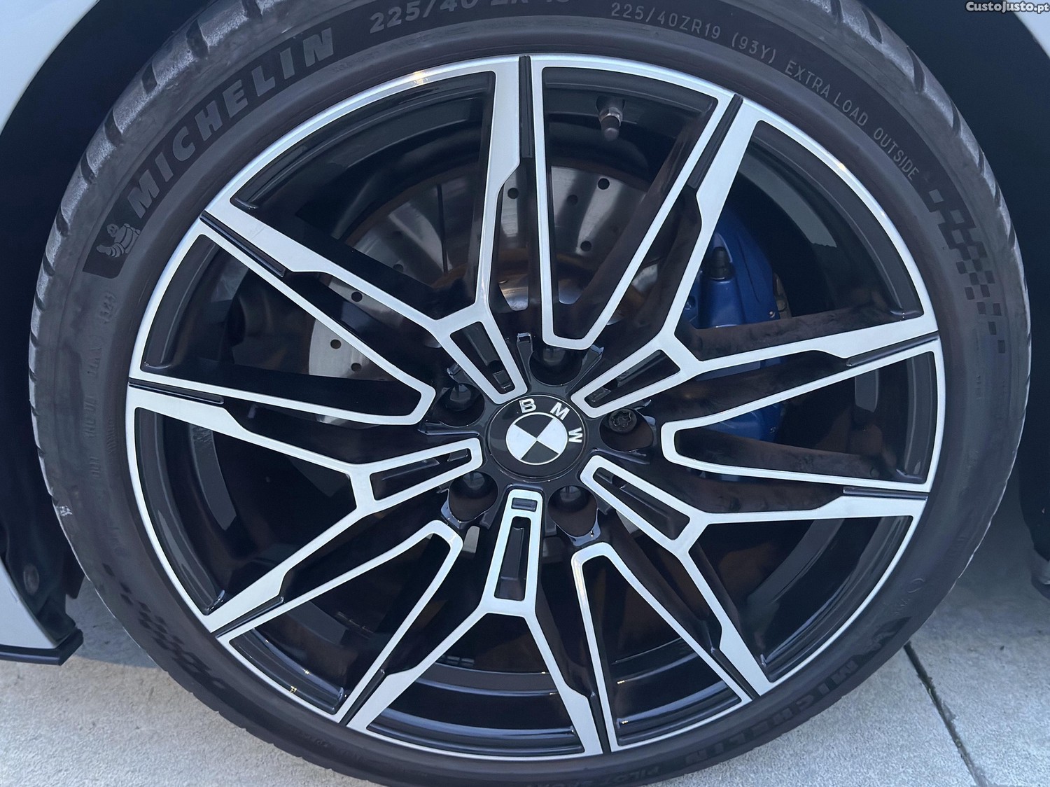 BMW 320 Pack M performance — fotografia 4