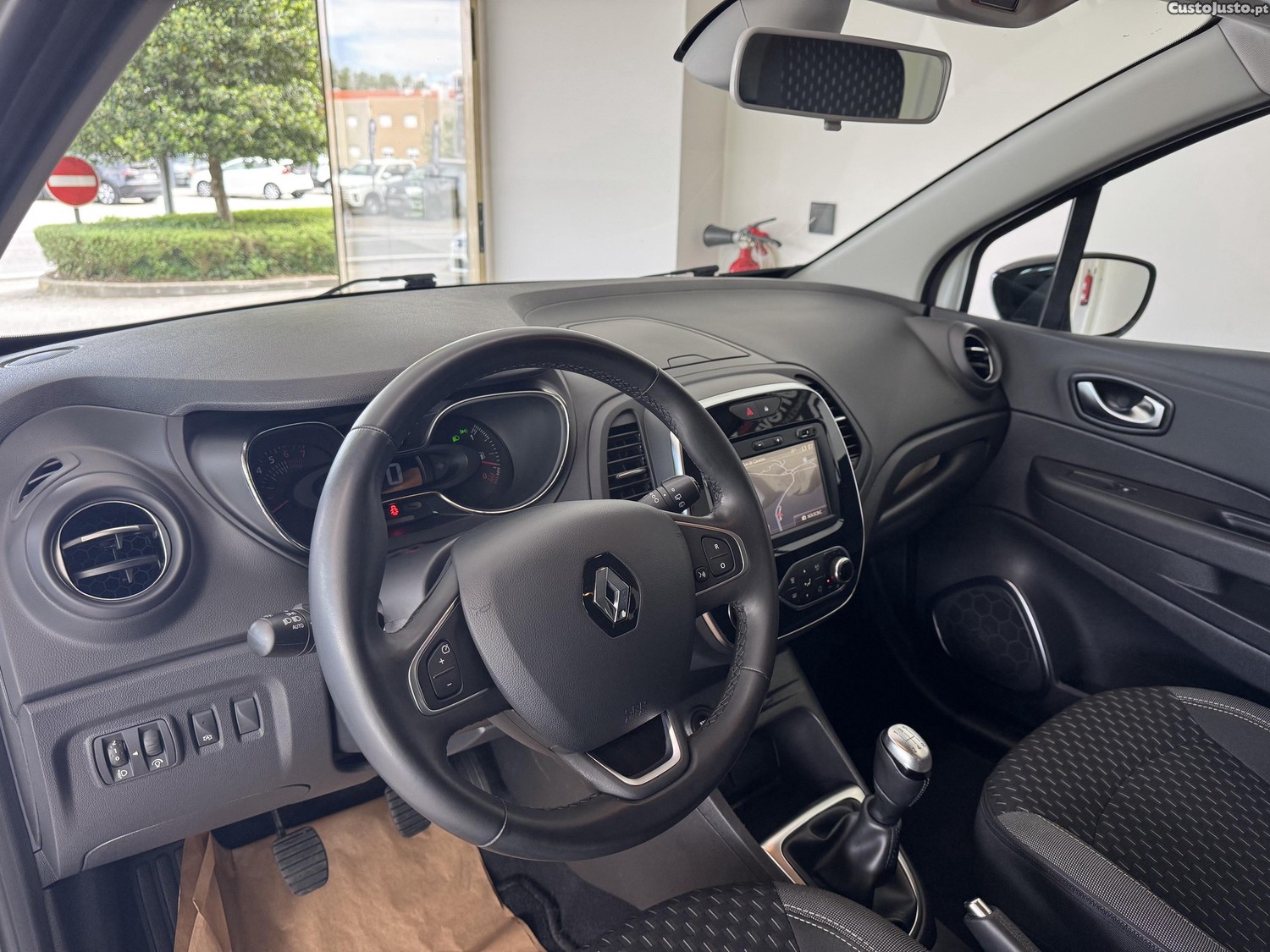 Renault Captur Intense — fotografia 5