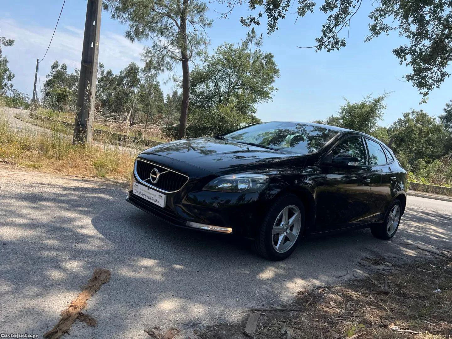 Volvo V40 2.0 d2 momentum — fotografia 4