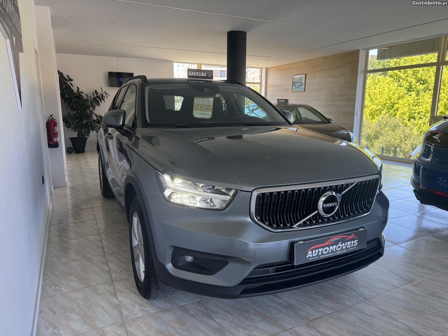 Volvo XC40 1.5 Turbo 155cv - 18 — photo 3