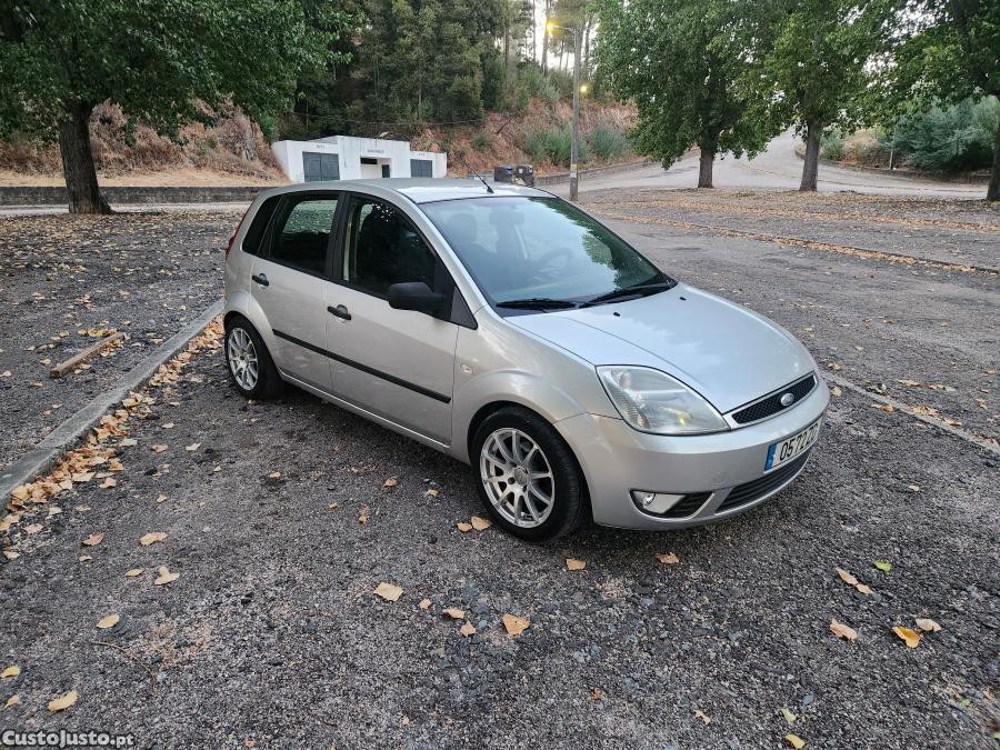 Ford Fiesta ... — fotografia 9