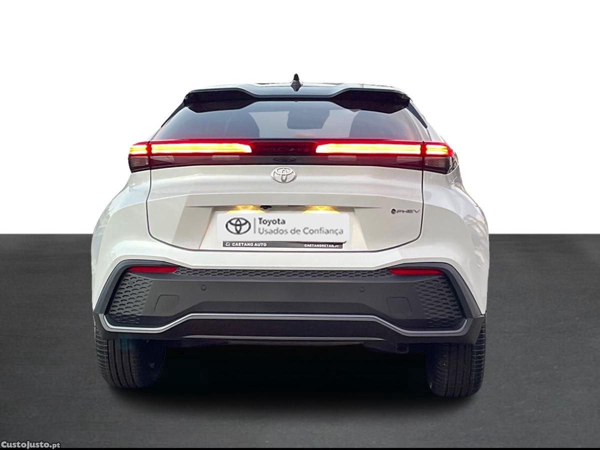 Toyota C-HR 2.0 HDF Plug-in Square Collection — fotografia 13