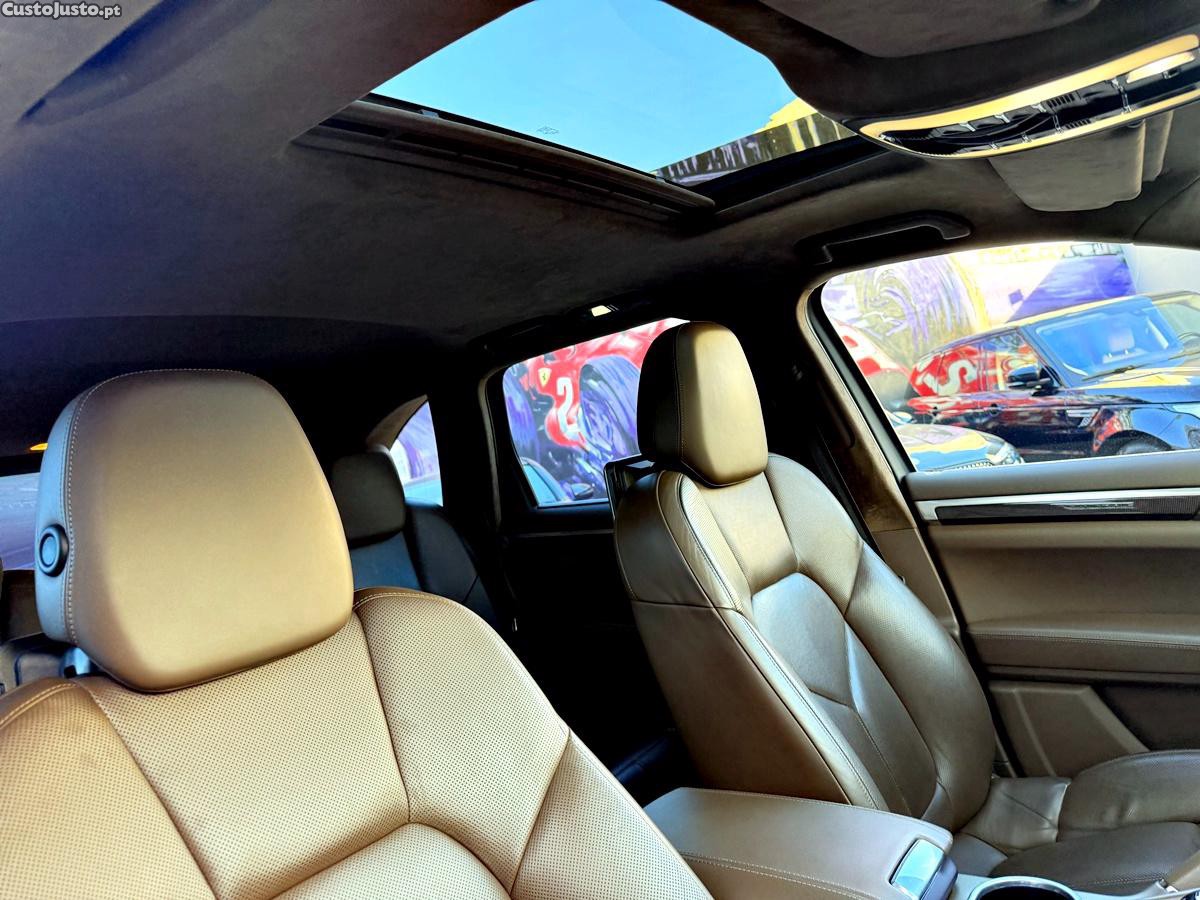 Porsche Cayenne Turbo — fotografia 31