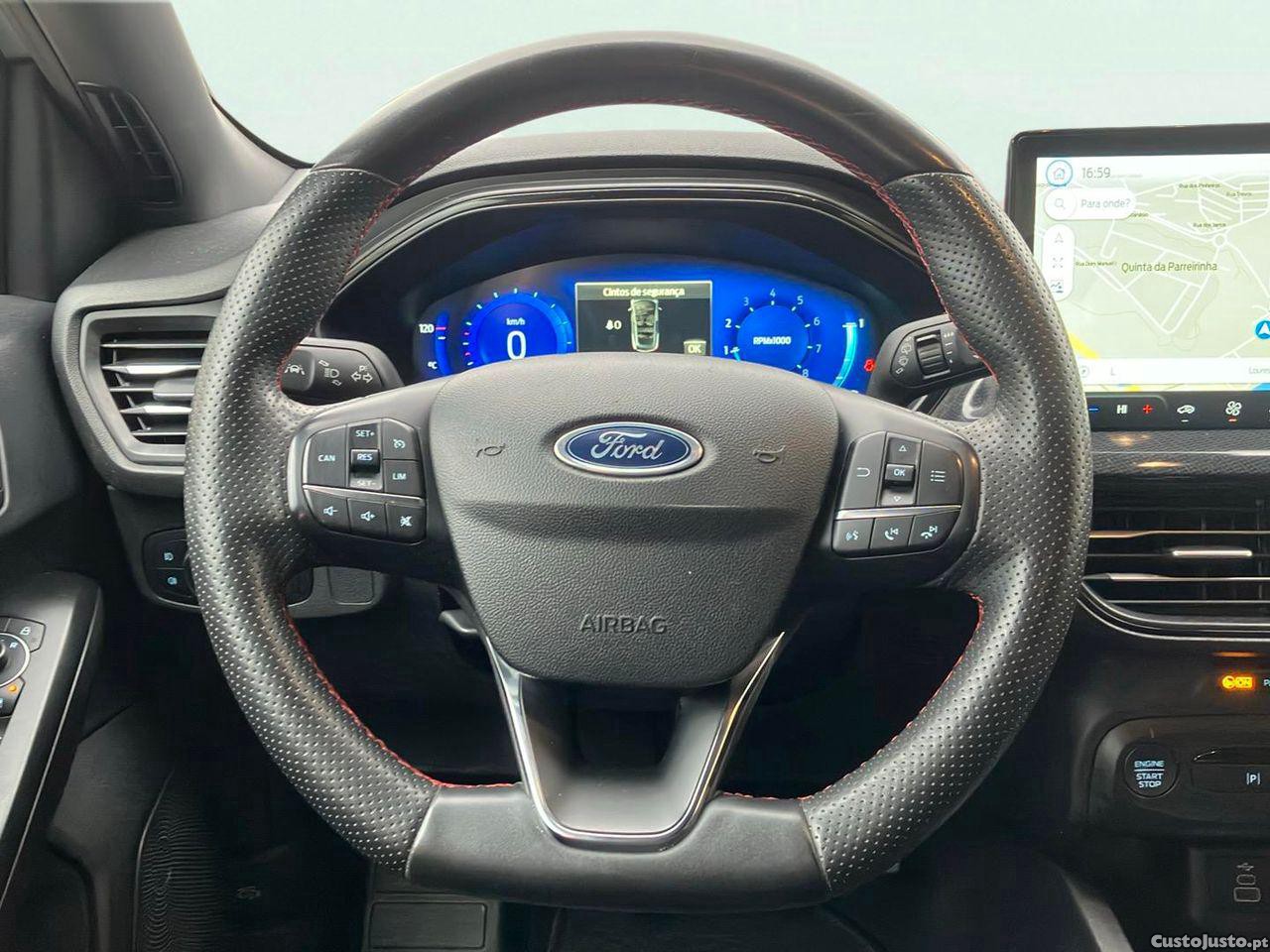 Ford Focus 1.0 EcoBoost MHEV ST-Line — fotografia 10