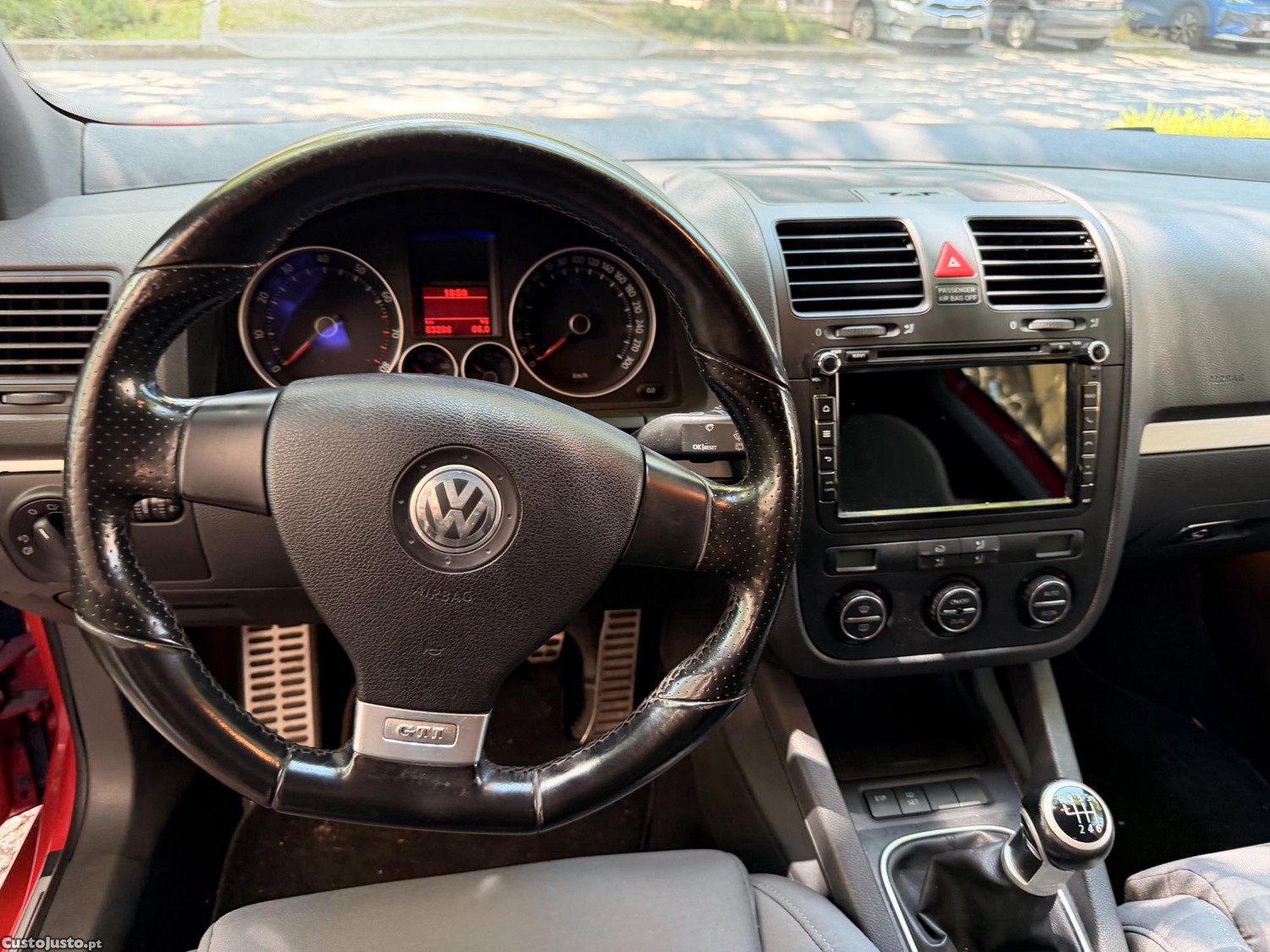 Volkswagen Golf 2.0 GTi — fotografia 3
