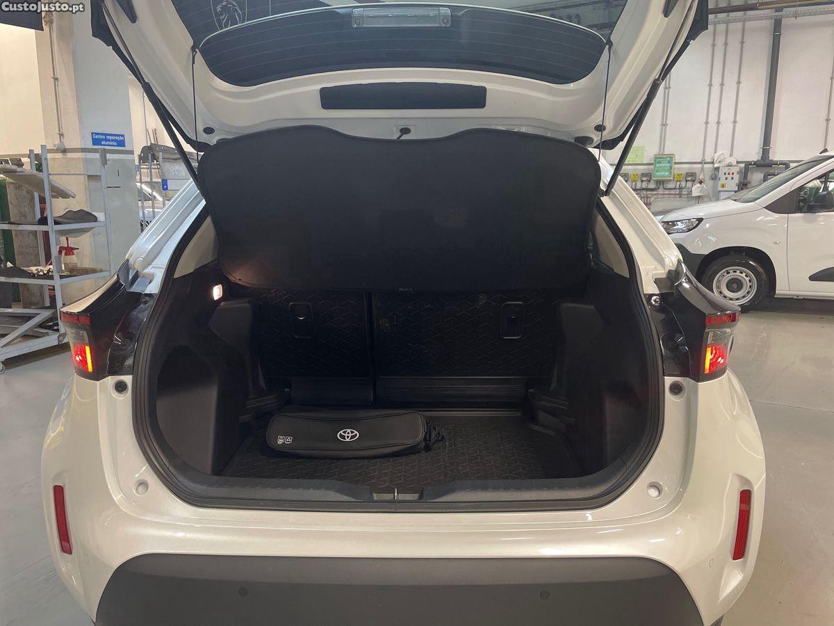 Toyota Yaris Cross 1.5 HDF Comfort Plus — fotografia 9