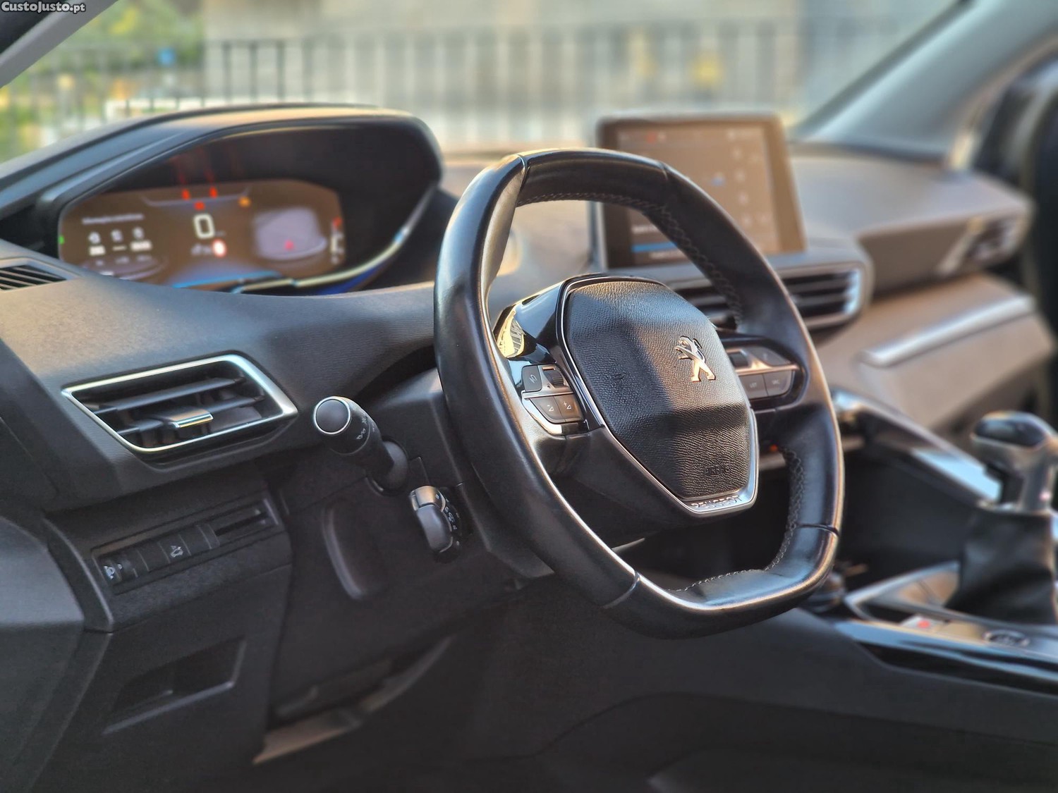 Peugeot 5008 1.2 Puretech Allure teto panoramico — fotografia 8