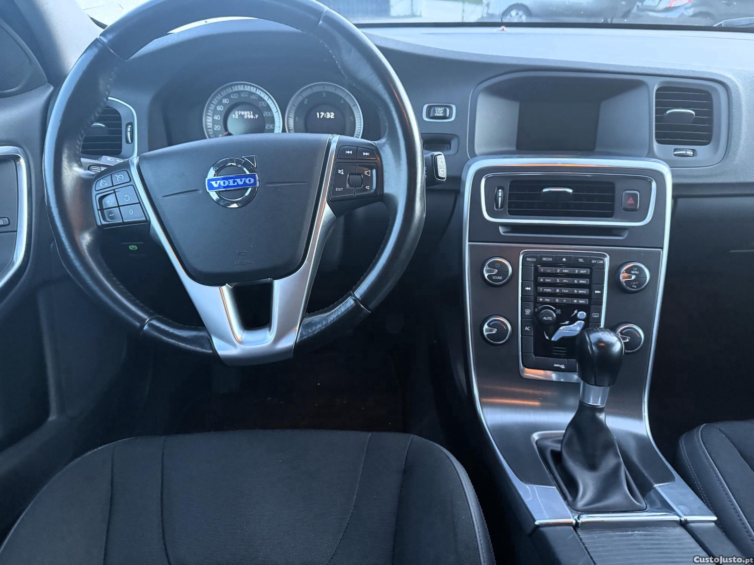 Volvo V60 D3 — fotografia 3