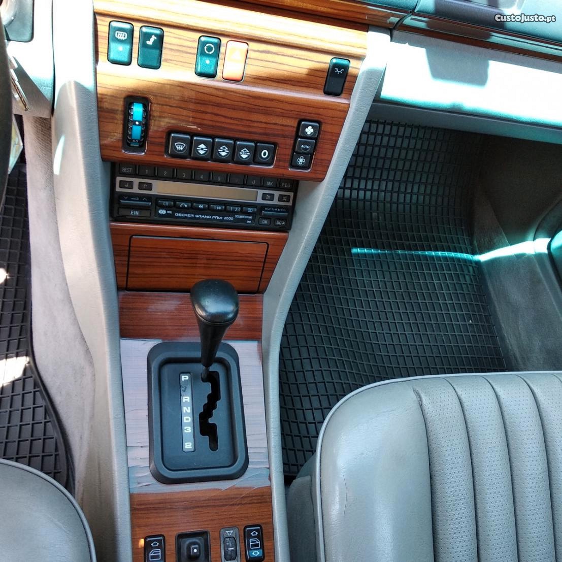 Mercedes-Benz E 300 Americano 250td - 91 — photo 5