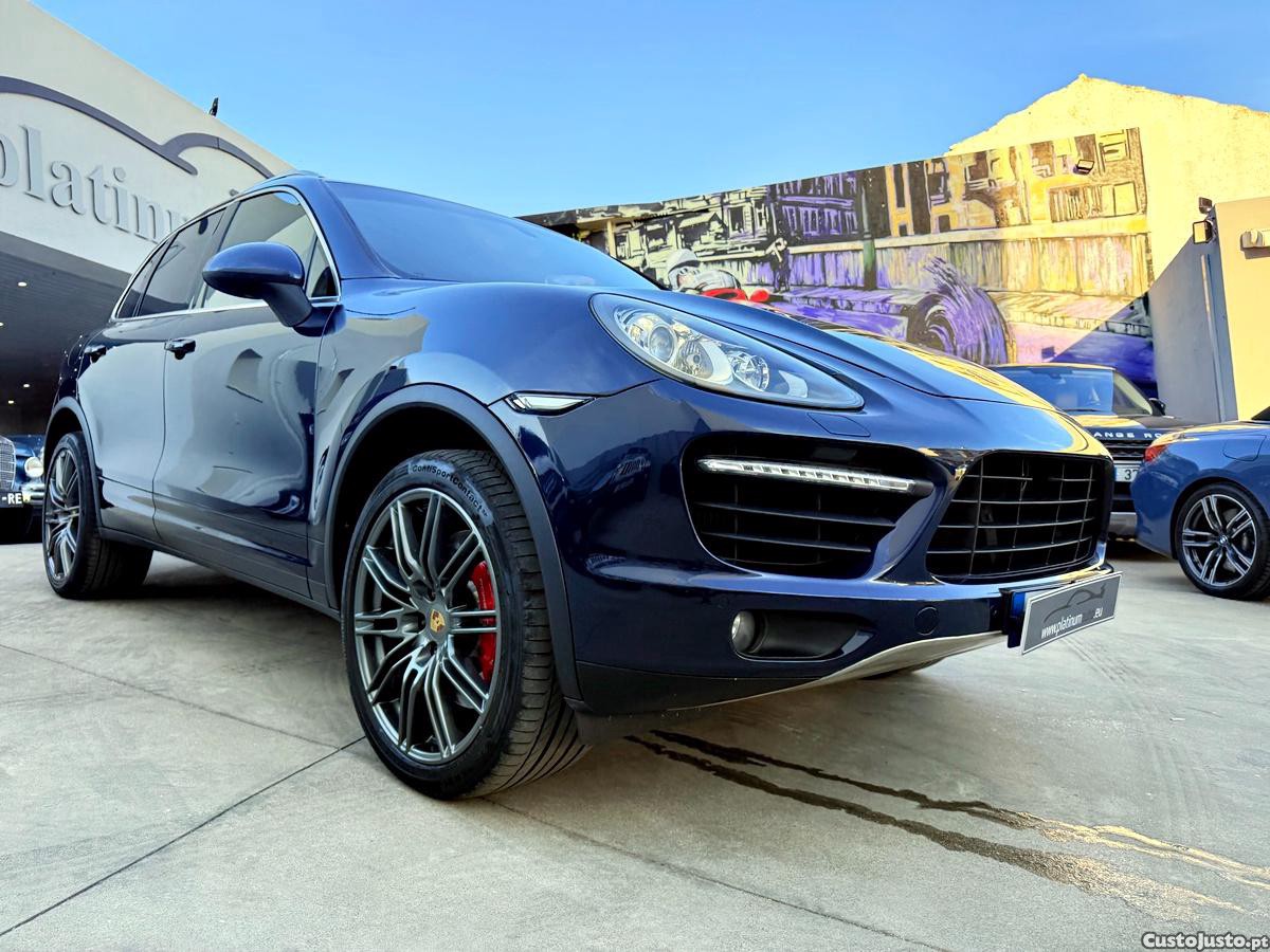 Porsche Cayenne Turbo — fotografia 13