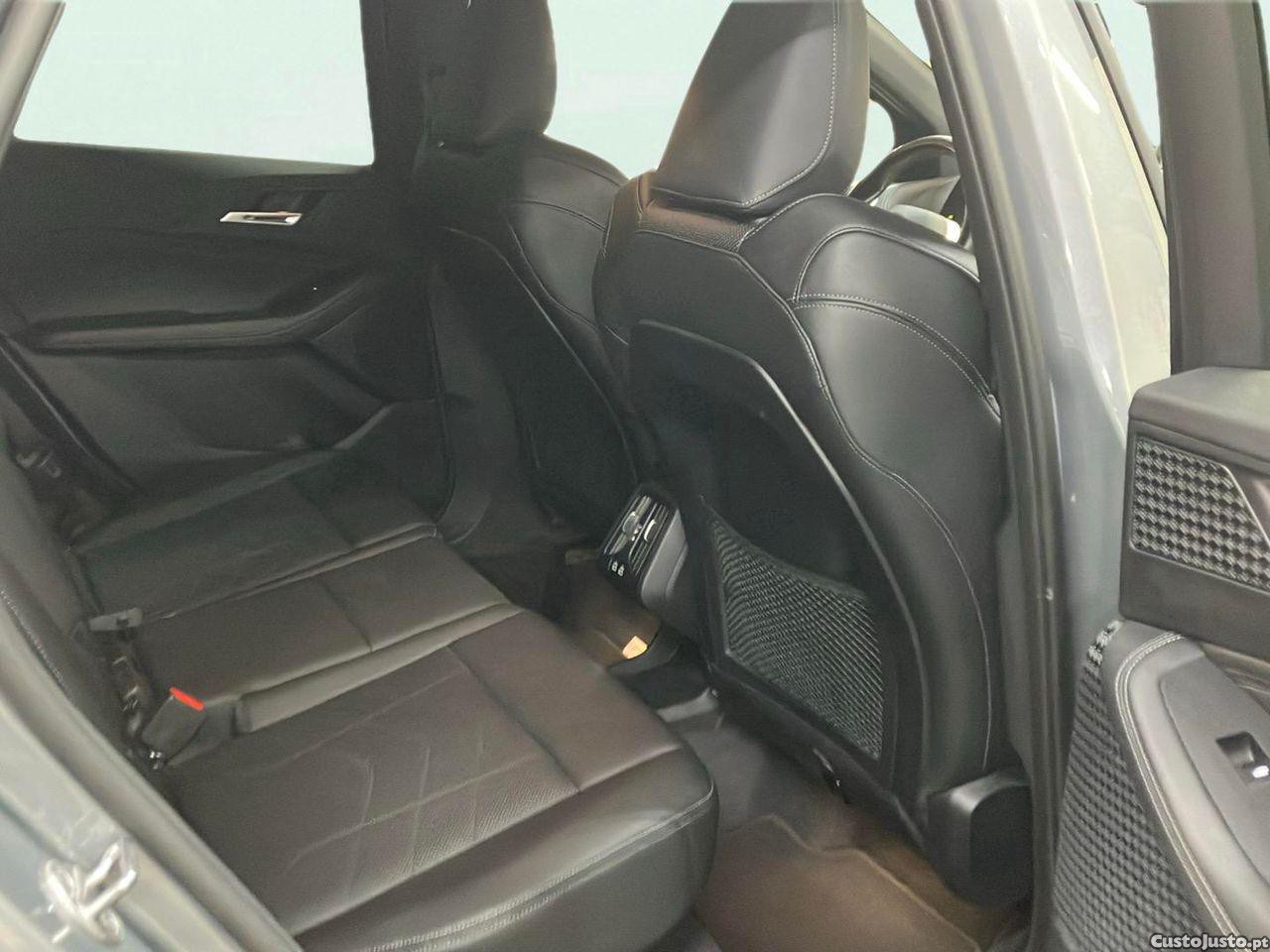 BMW 218 Active Tourer d Pack M Auto — fotografia 8