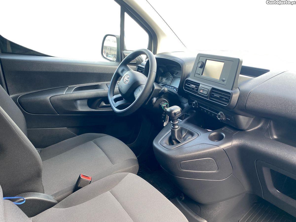 Toyota Proace City 1.5D L2 Comfort — fotografia 8