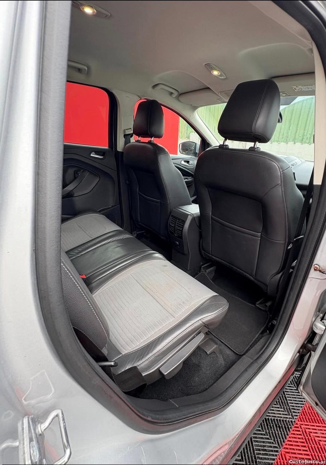 Ford Kuga 1.5 TDCI — fotografia 2