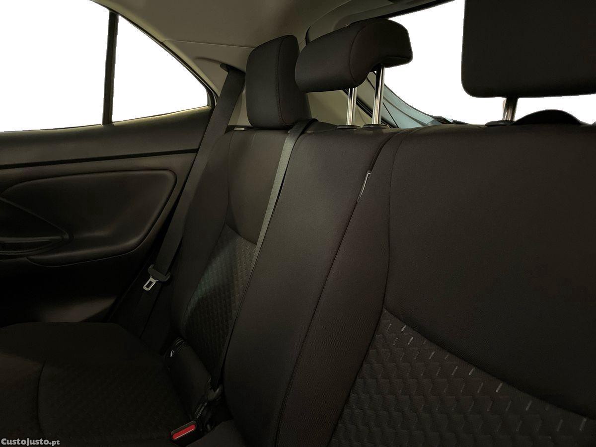 Toyota Yaris Cross 1.5 HDF Comfort Plus — fotografia 8