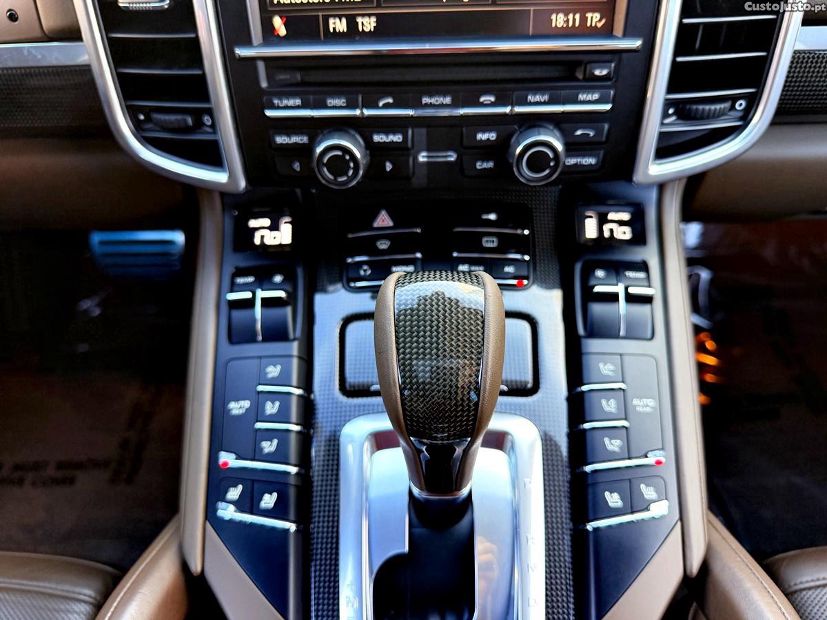 Porsche Cayenne Turbo — fotografia 43