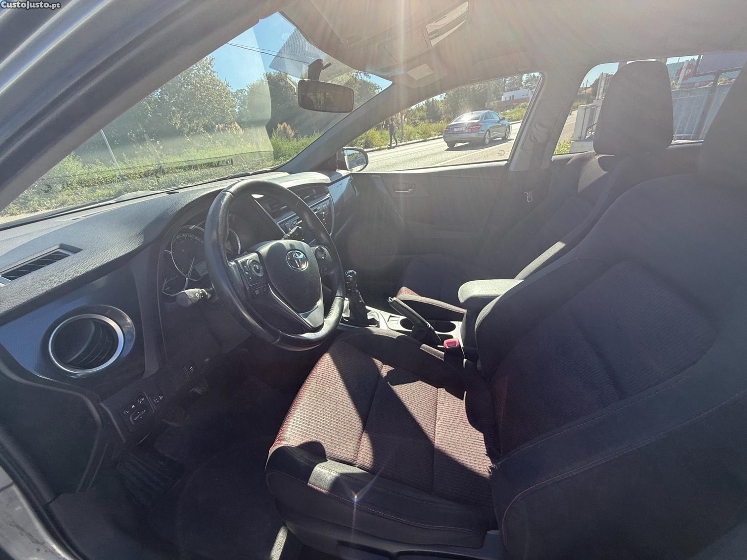 Toyota Auris Auris touring sport — photo 5