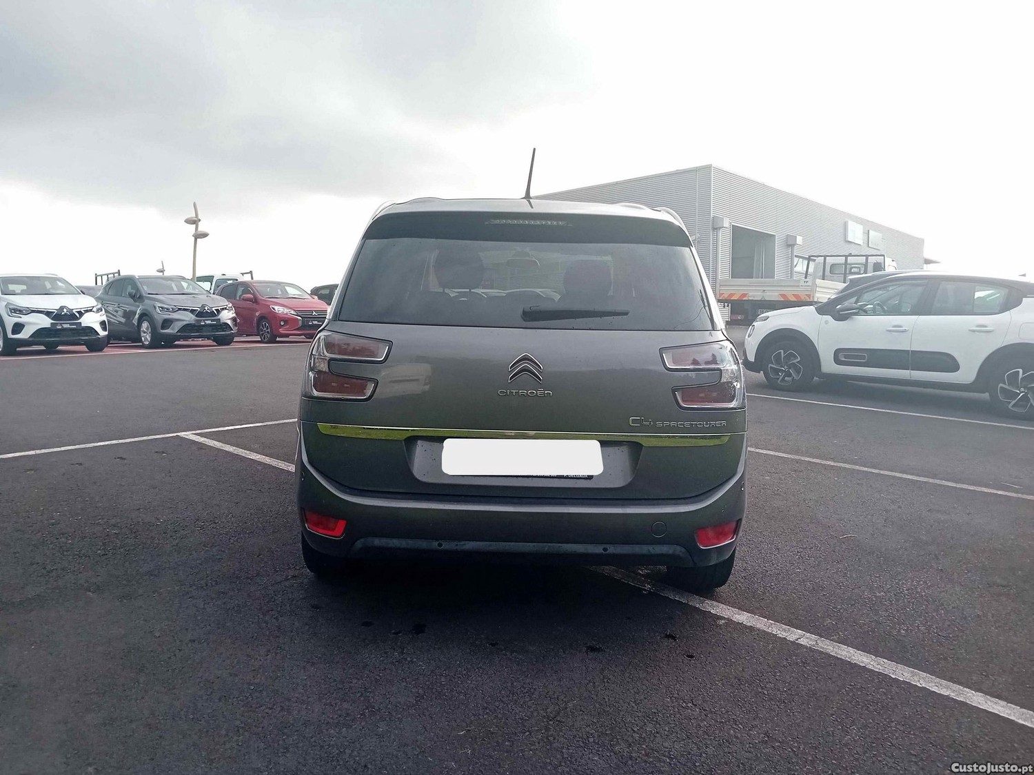 Citroën C4 Spacetourer 1.5 - 130 CV - 2018 - 7 Lugares - 18 — photo 5