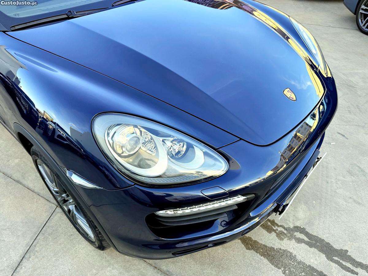 Porsche Cayenne Turbo — fotografia 16
